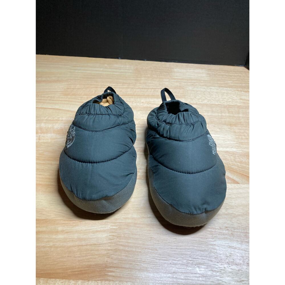 The North Face Boys size 12-1.5 Blue w/Gray Puffer Slippers. Pre-Owned